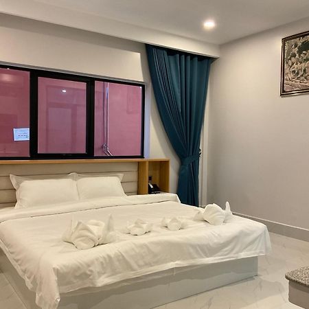 Nico'S Hotel And Skybar シェムリアップ エクステリア 写真