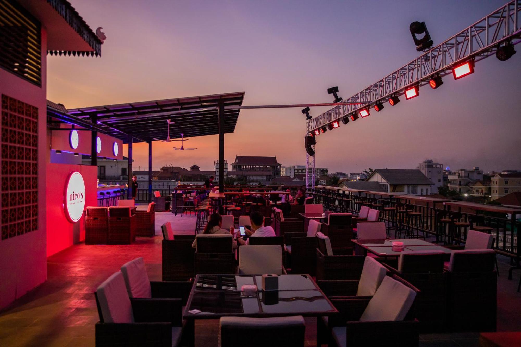 Nico'S Hotel And Skybar シェムリアップ エクステリア 写真