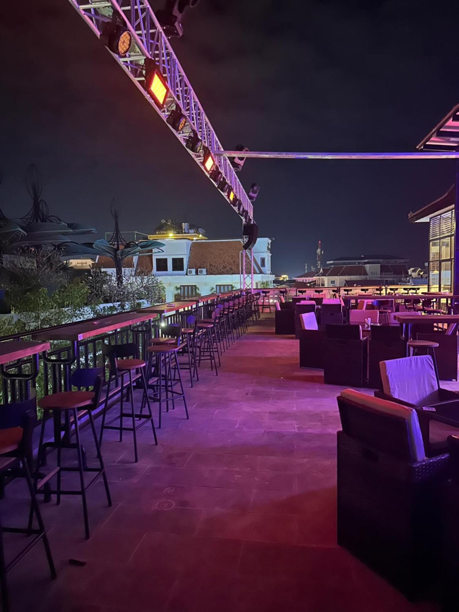 Nico'S Hotel And Skybar シェムリアップ エクステリア 写真