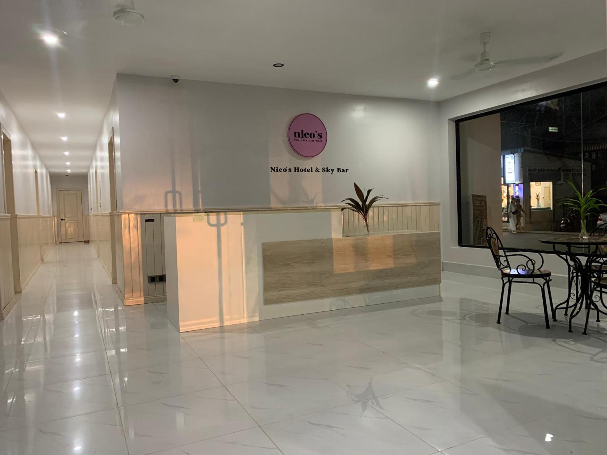 Nico'S Hotel And Skybar シェムリアップ エクステリア 写真